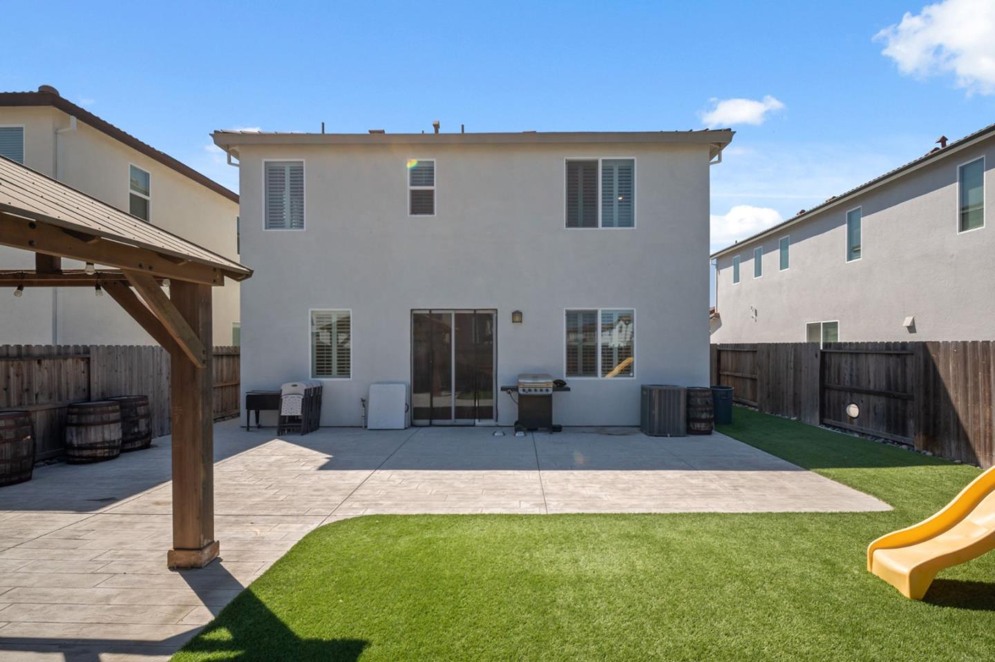Detail Gallery Image 27 of 38 For 1060 Jan Ave, Hollister,  CA 95023 - 3 Beds | 2/1 Baths
