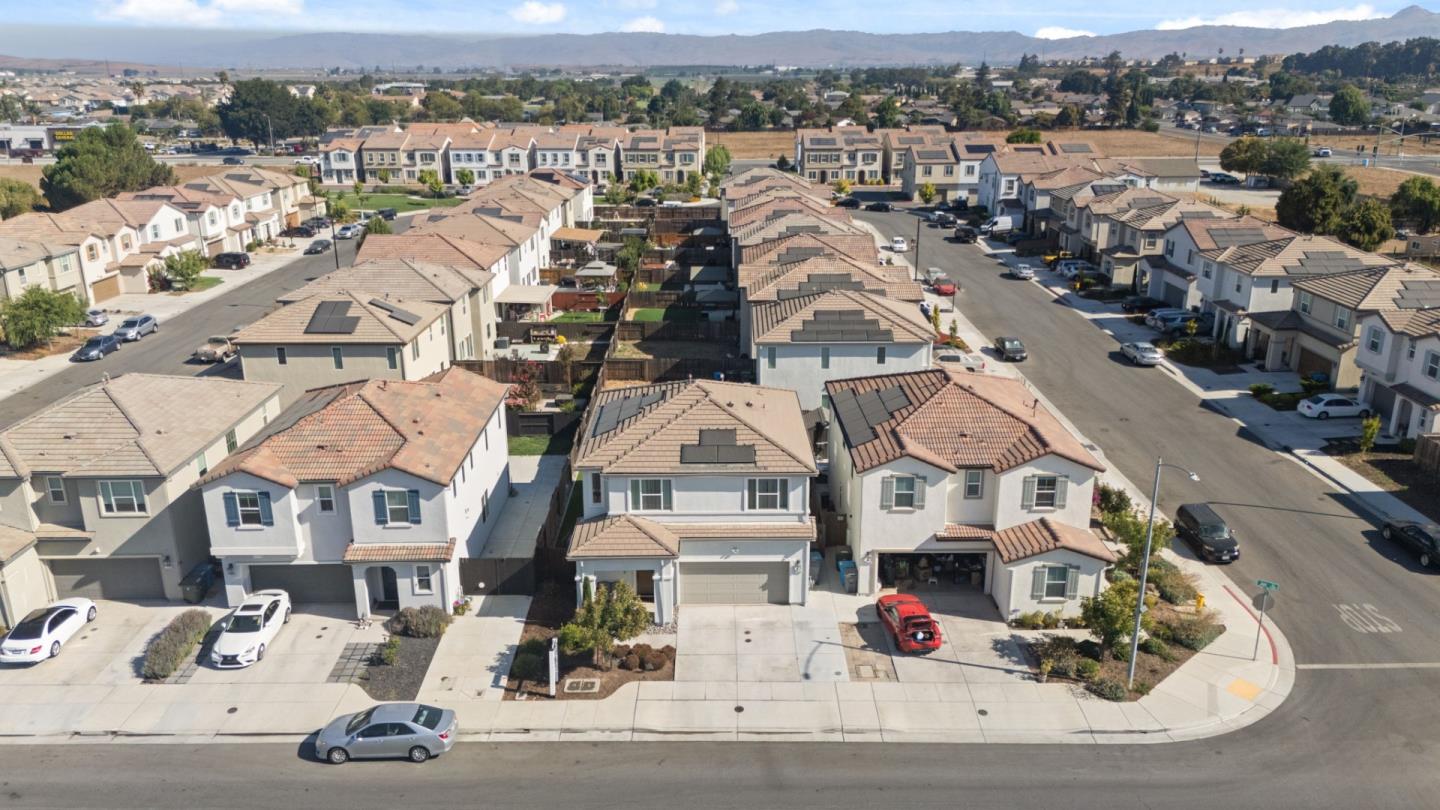Detail Gallery Image 31 of 38 For 1060 Jan Ave, Hollister,  CA 95023 - 3 Beds | 2/1 Baths