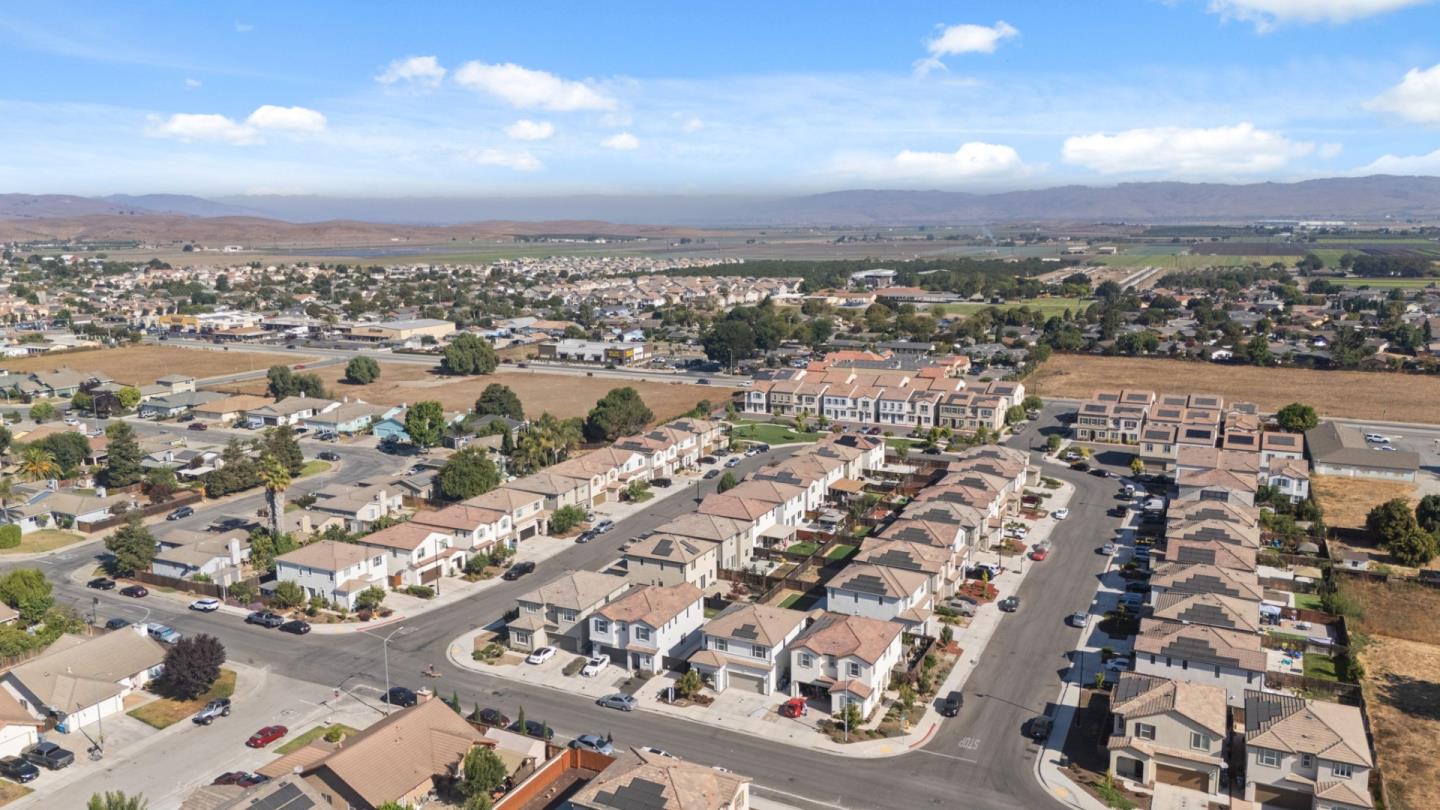 Detail Gallery Image 34 of 38 For 1060 Jan Ave, Hollister,  CA 95023 - 3 Beds | 2/1 Baths