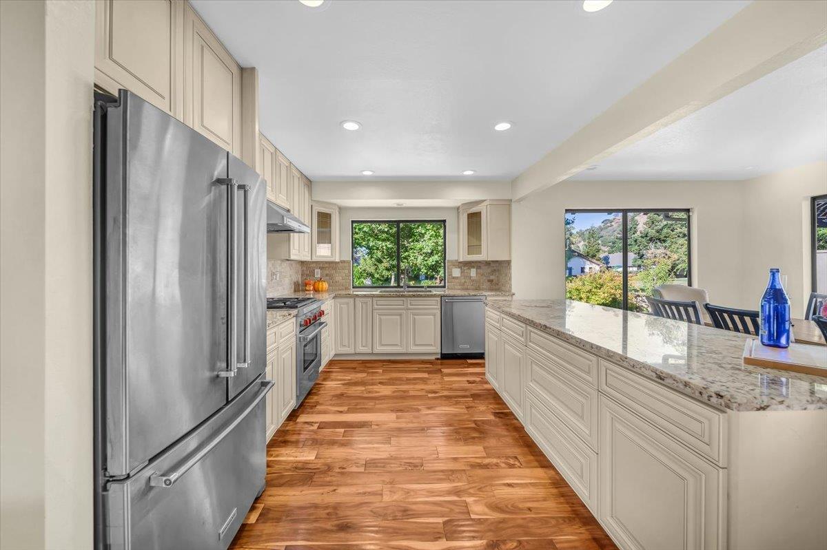 Detail Gallery Image 13 of 26 For 14075 Mountain Quail Rd, Salinas,  CA 93908 - 3 Beds | 2 Baths