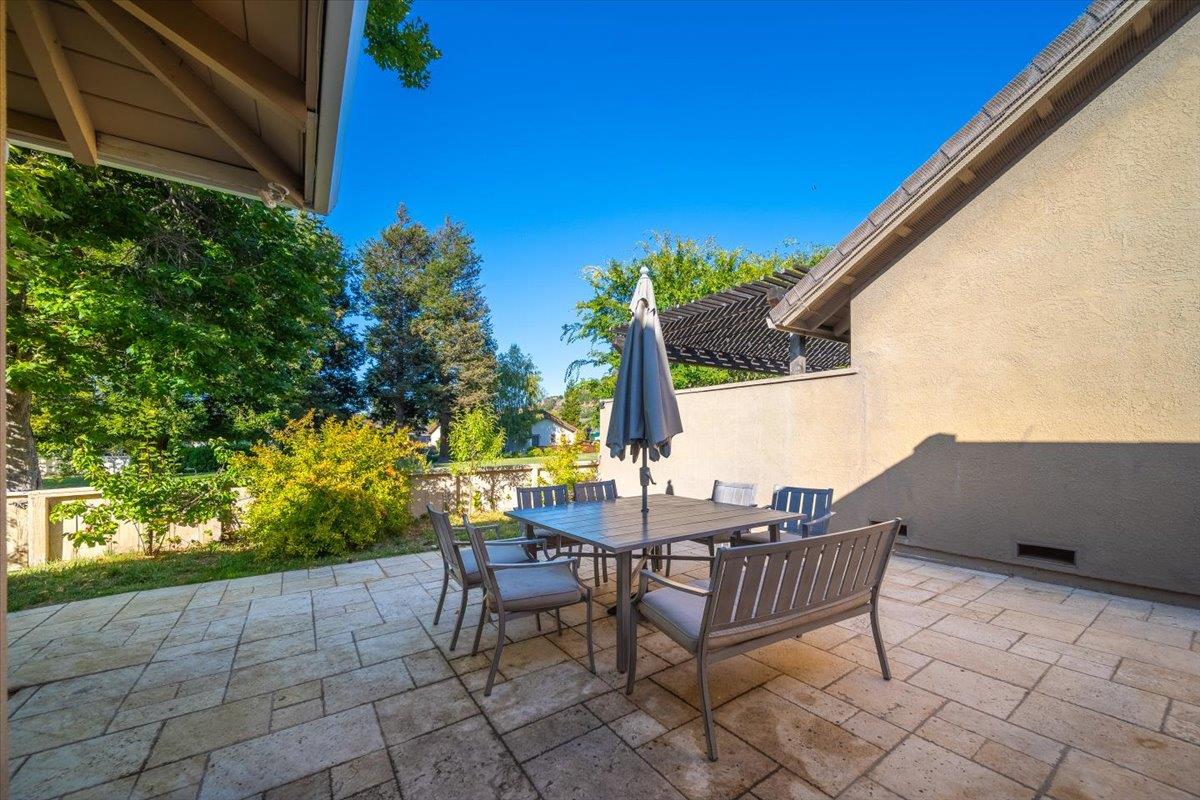 Detail Gallery Image 6 of 26 For 14075 Mountain Quail Rd, Salinas,  CA 93908 - 3 Beds | 2 Baths