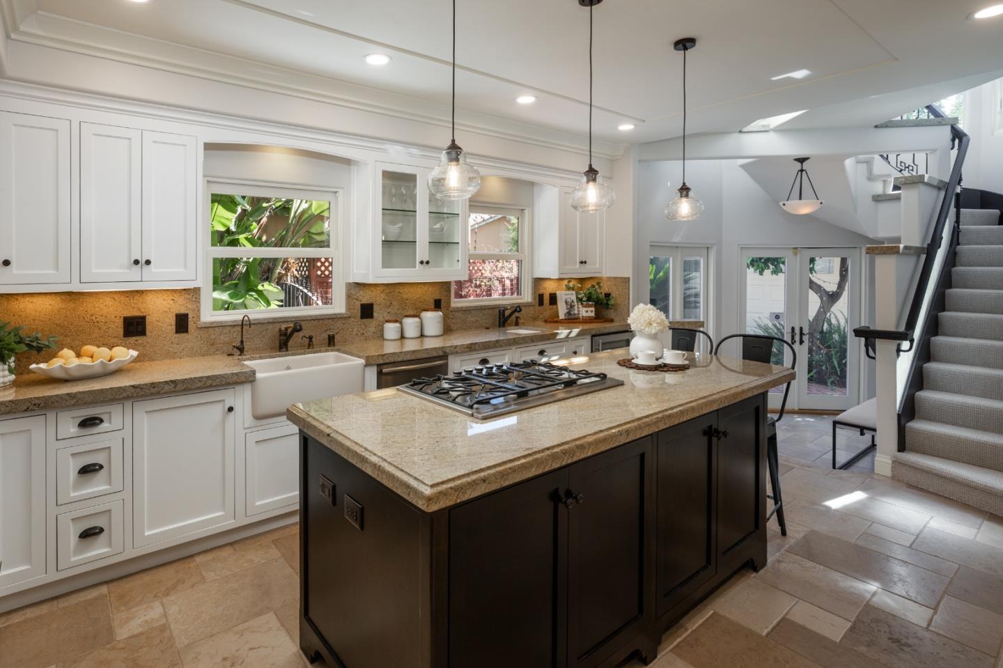 Detail Gallery Image 15 of 40 For 1719 Glen Una Ave, San Jose,  CA 95125 - 4 Beds | 3 Baths