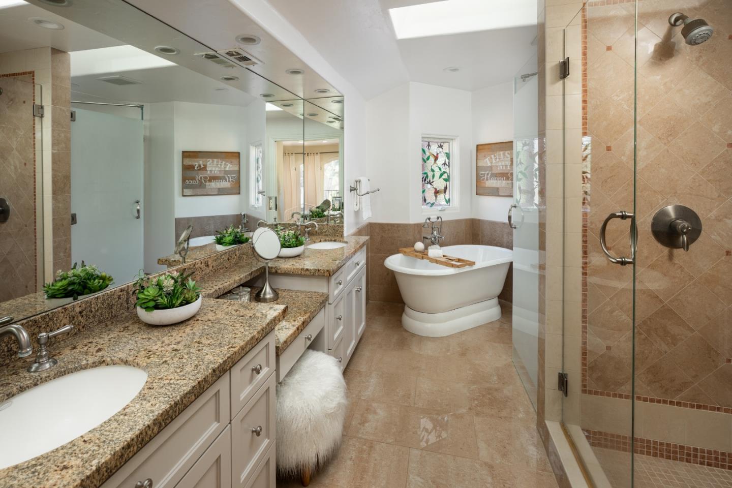 Detail Gallery Image 22 of 40 For 1719 Glen Una Ave, San Jose,  CA 95125 - 4 Beds | 3 Baths