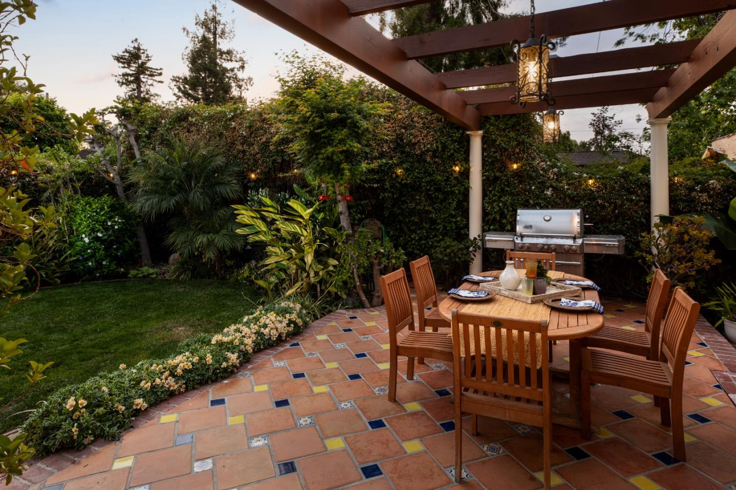 Detail Gallery Image 30 of 40 For 1719 Glen Una Ave, San Jose,  CA 95125 - 4 Beds | 3 Baths
