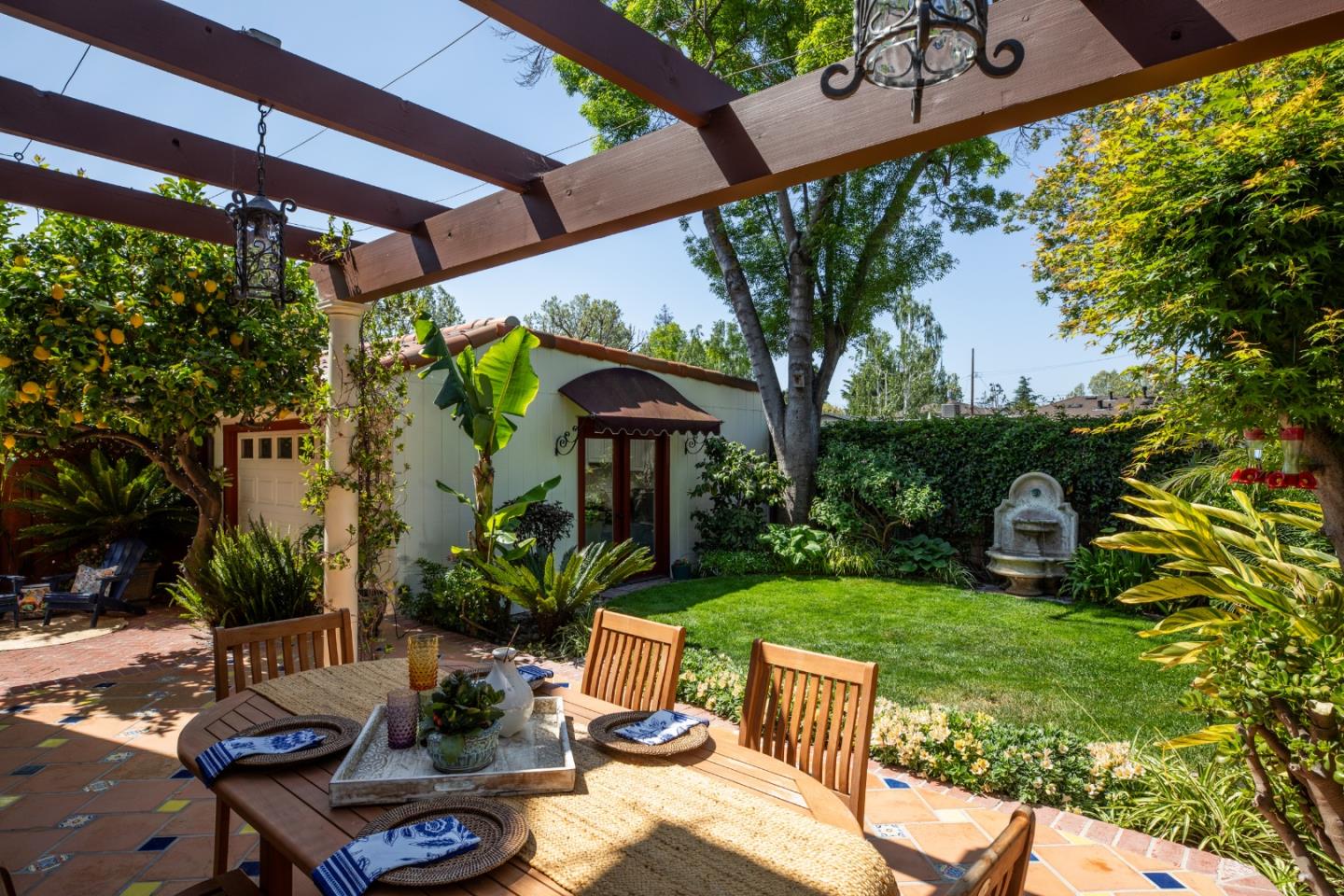 Detail Gallery Image 34 of 40 For 1719 Glen Una Ave, San Jose,  CA 95125 - 4 Beds | 3 Baths