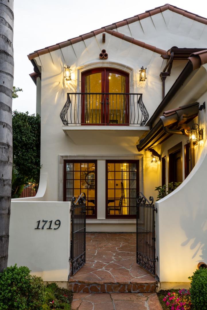 Detail Gallery Image 4 of 40 For 1719 Glen Una Ave, San Jose,  CA 95125 - 4 Beds | 3 Baths