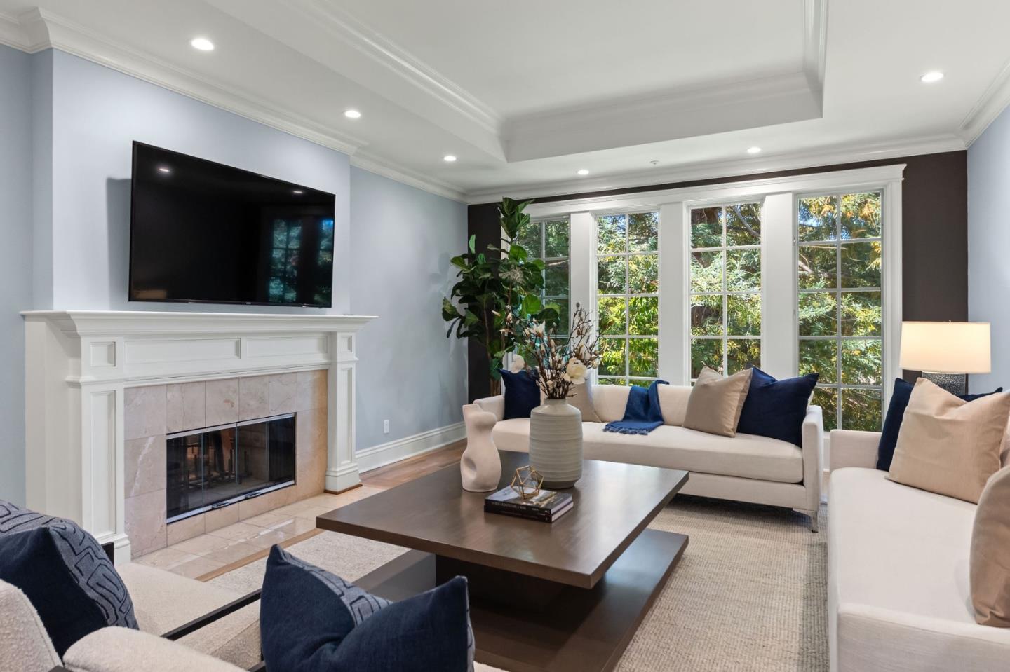 Detail Gallery Image 18 of 96 For 380 Arden Rd, Hillsborough,  CA 94010 - 4 Beds | 4/1 Baths