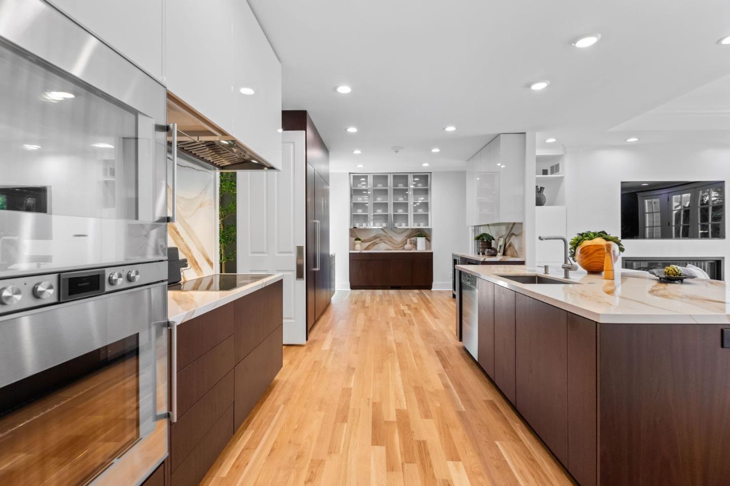 Detail Gallery Image 24 of 96 For 380 Arden Rd, Hillsborough,  CA 94010 - 4 Beds | 4/1 Baths