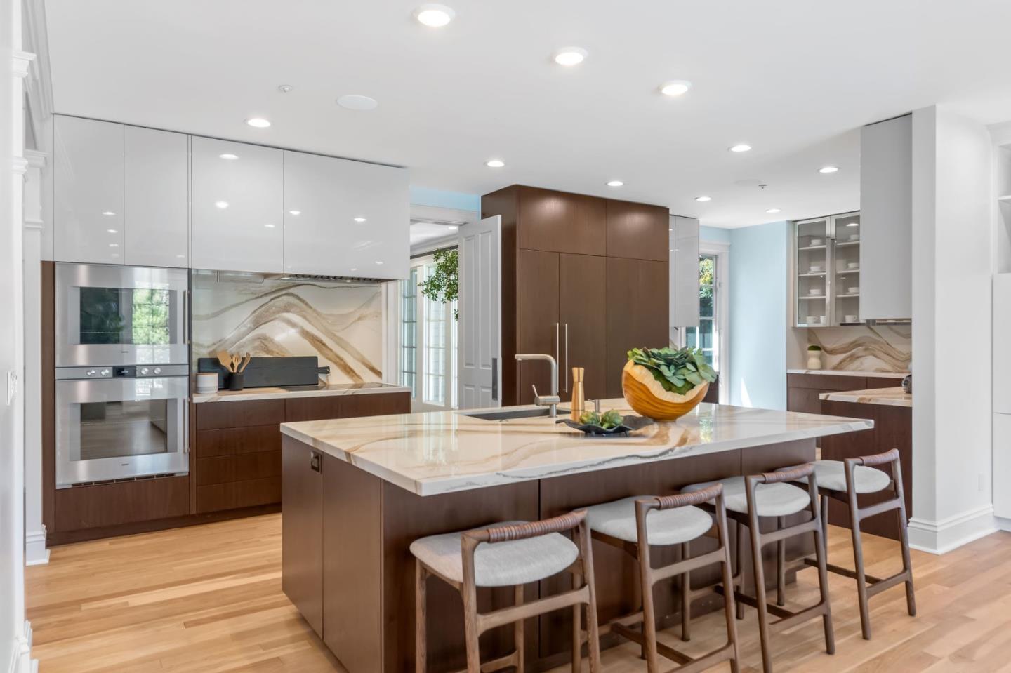 Detail Gallery Image 25 of 96 For 380 Arden Rd, Hillsborough,  CA 94010 - 4 Beds | 4/1 Baths