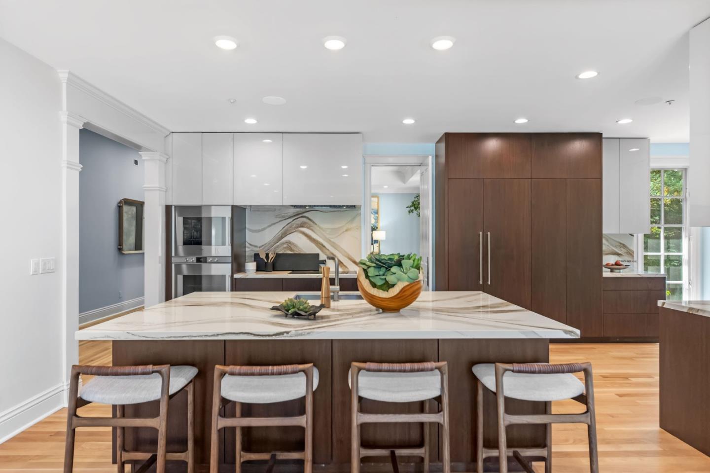Detail Gallery Image 26 of 96 For 380 Arden Rd, Hillsborough,  CA 94010 - 4 Beds | 4/1 Baths