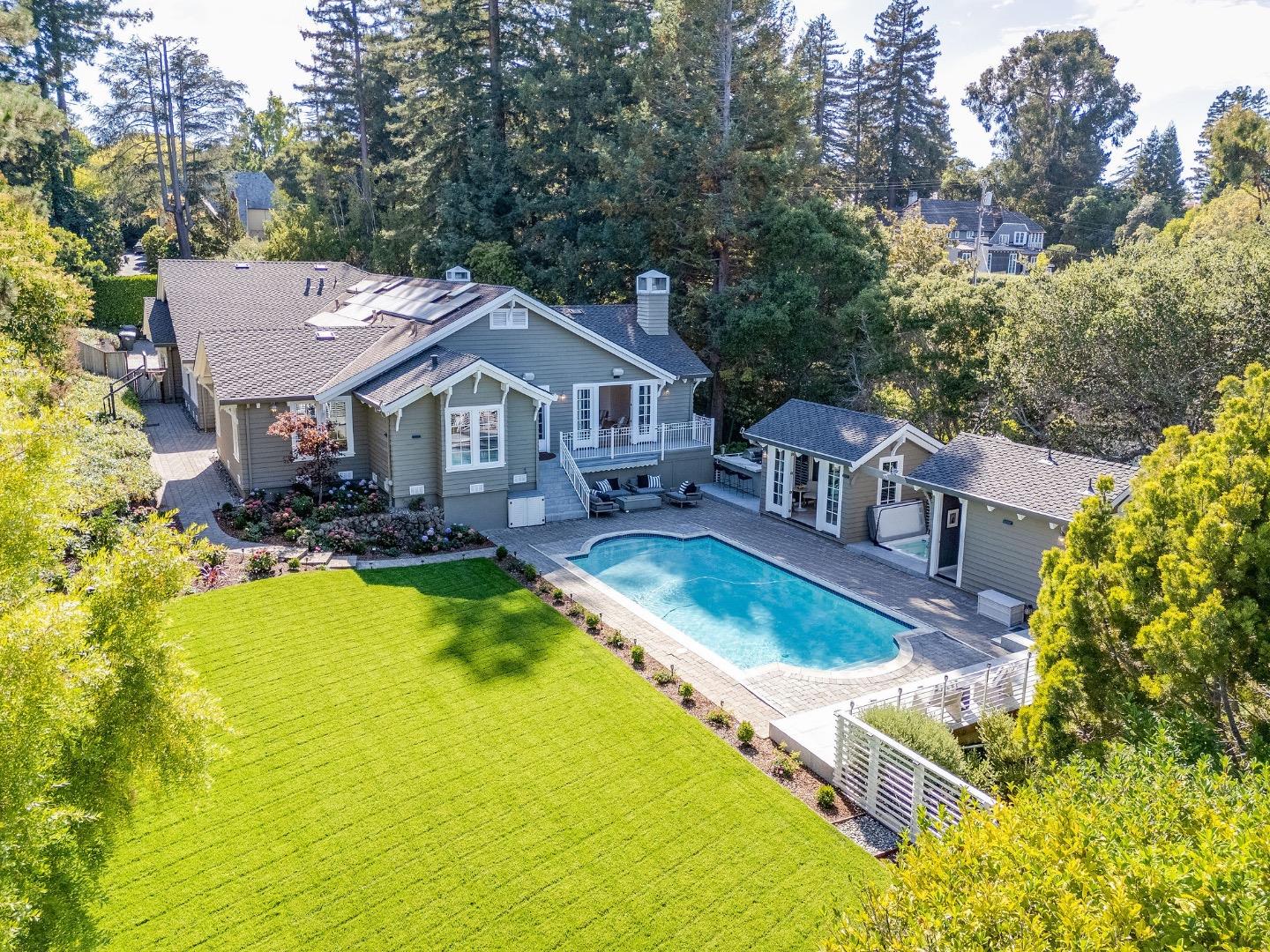 Detail Gallery Image 7 of 96 For 380 Arden Rd, Hillsborough,  CA 94010 - 4 Beds | 4/1 Baths