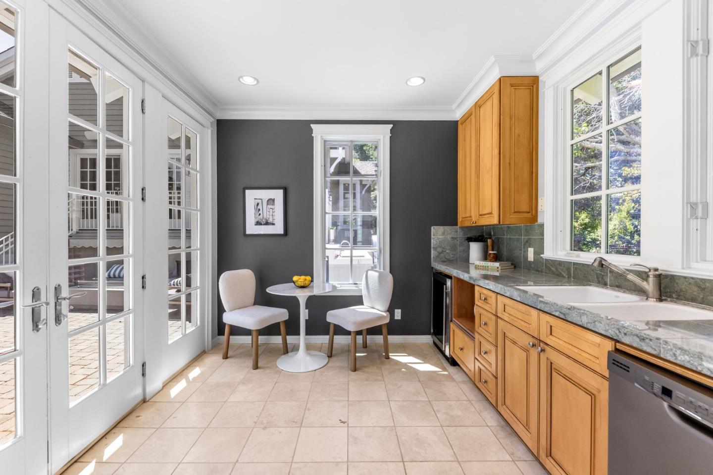 Detail Gallery Image 70 of 96 For 380 Arden Rd, Hillsborough,  CA 94010 - 4 Beds | 4/1 Baths