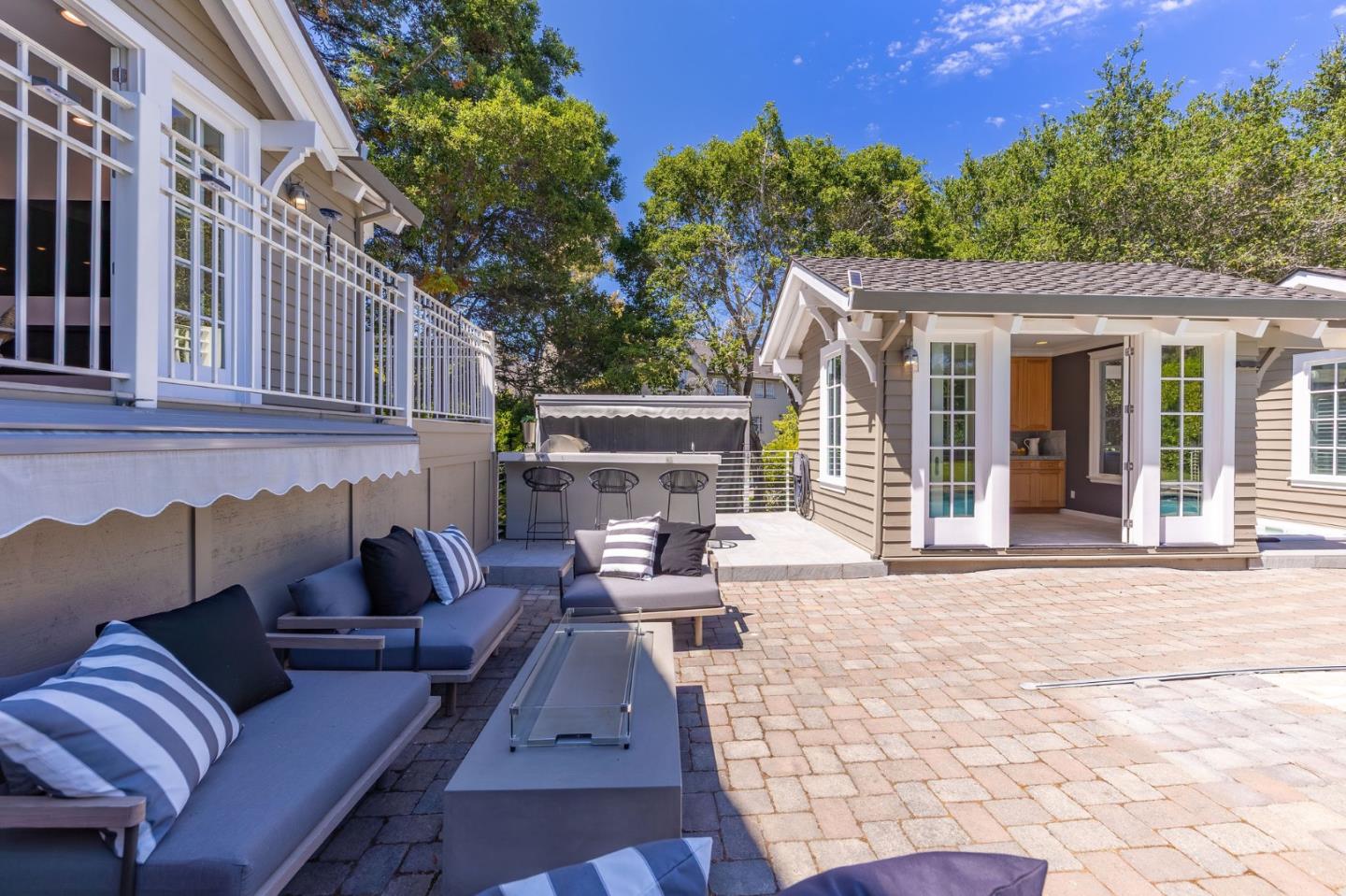 Detail Gallery Image 79 of 96 For 380 Arden Rd, Hillsborough,  CA 94010 - 4 Beds | 4/1 Baths