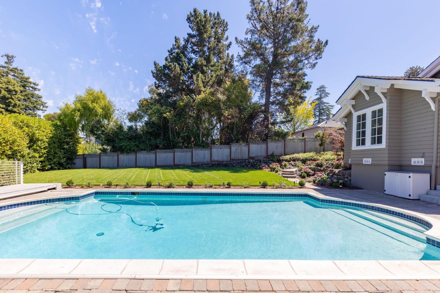 Detail Gallery Image 86 of 96 For 380 Arden Rd, Hillsborough,  CA 94010 - 4 Beds | 4/1 Baths