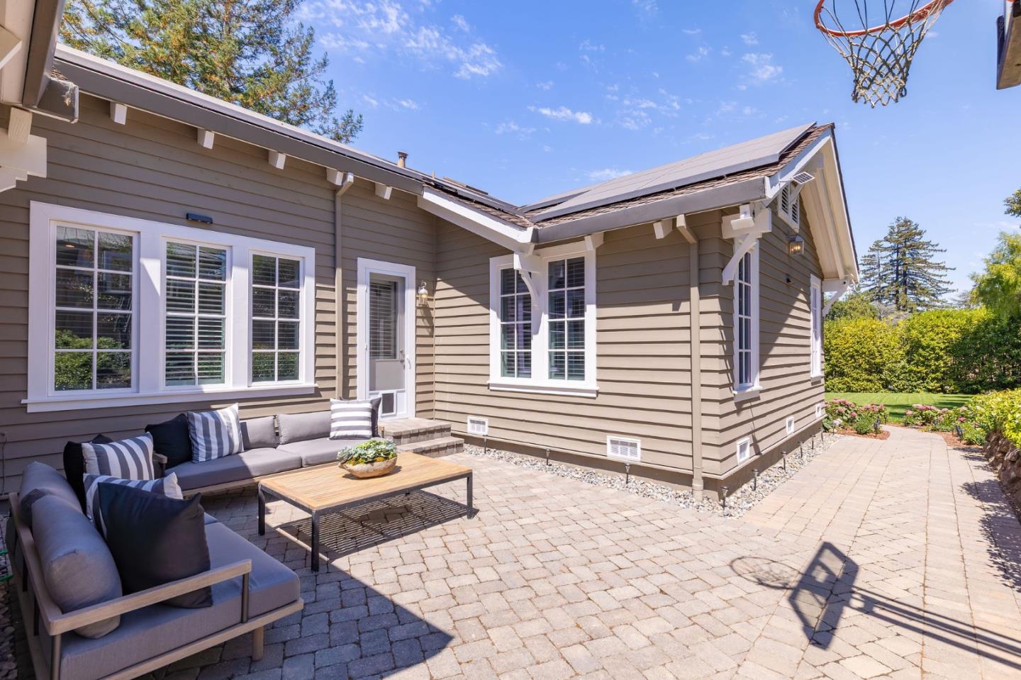 Detail Gallery Image 93 of 96 For 380 Arden Rd, Hillsborough,  CA 94010 - 4 Beds | 4/1 Baths