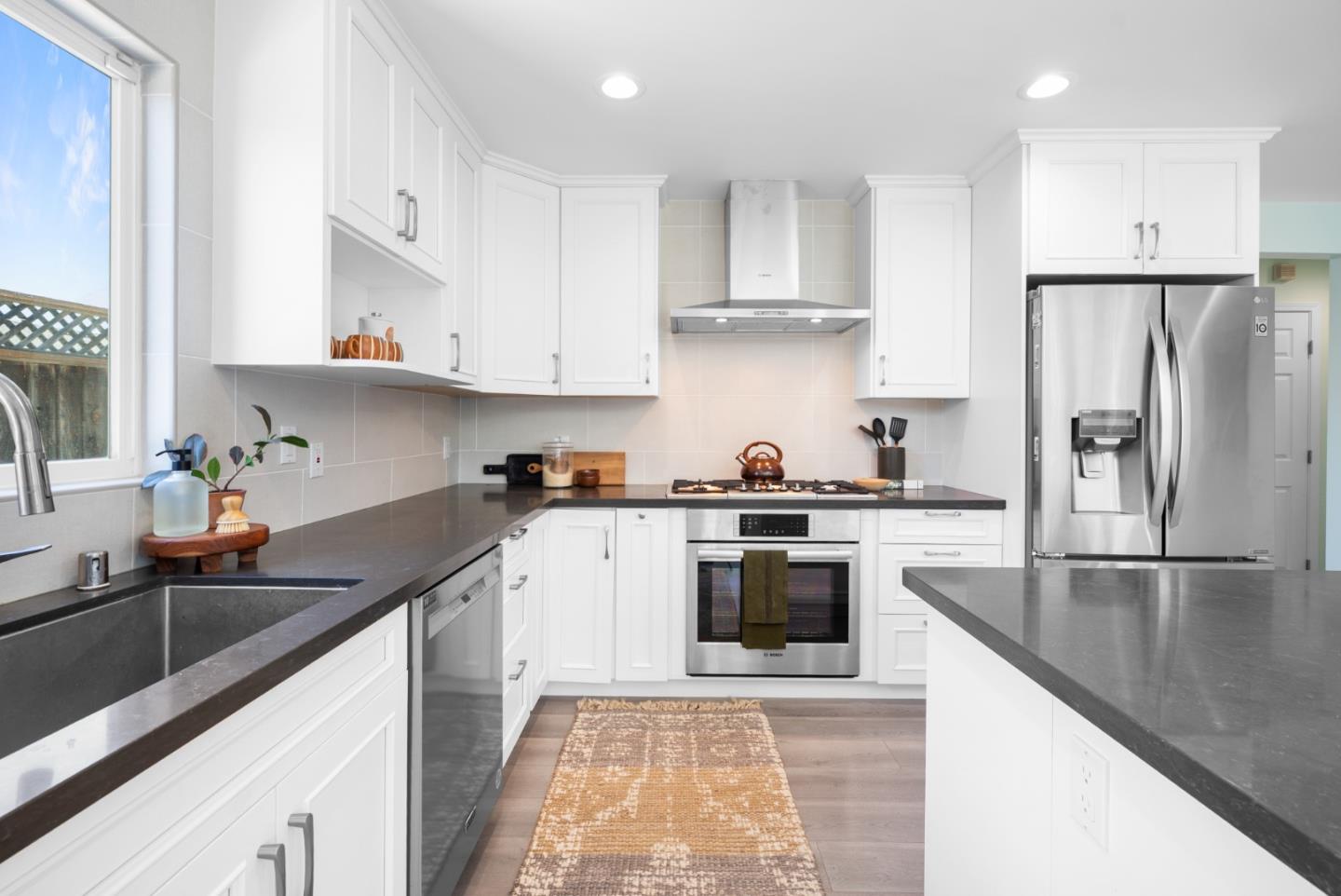 Detail Gallery Image 15 of 40 For 2293 Royaltree Cir, San Jose,  CA 95131 - 3 Beds | 2 Baths