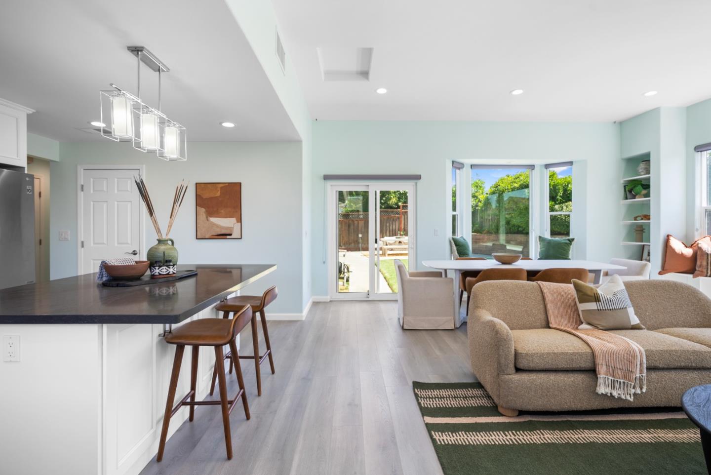 Detail Gallery Image 17 of 40 For 2293 Royaltree Cir, San Jose,  CA 95131 - 3 Beds | 2 Baths