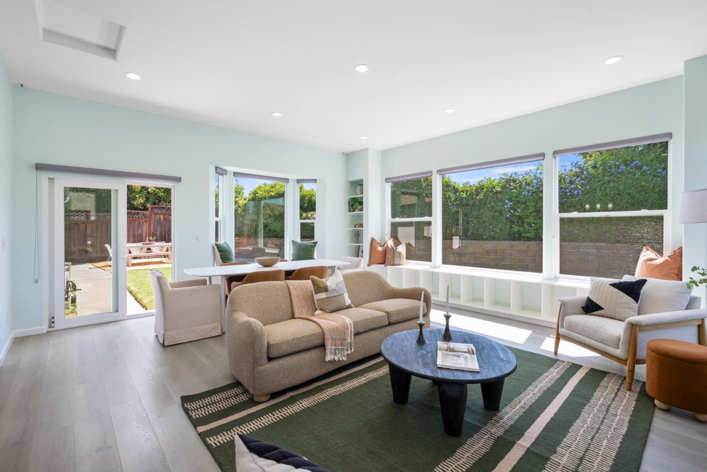 Detail Gallery Image 3 of 40 For 2293 Royaltree Cir, San Jose,  CA 95131 - 3 Beds | 2 Baths