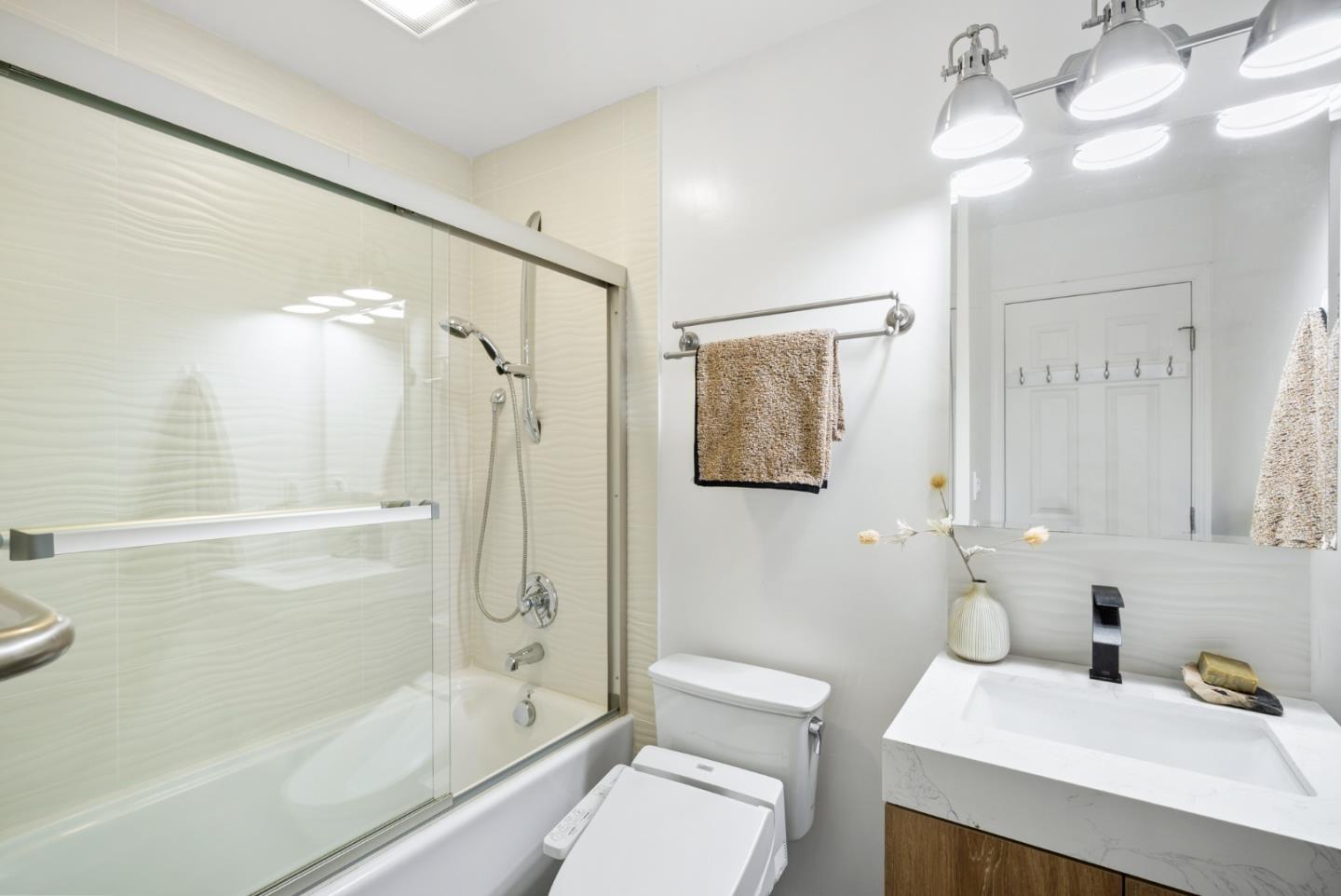 Detail Gallery Image 31 of 40 For 2293 Royaltree Cir, San Jose,  CA 95131 - 3 Beds | 2 Baths