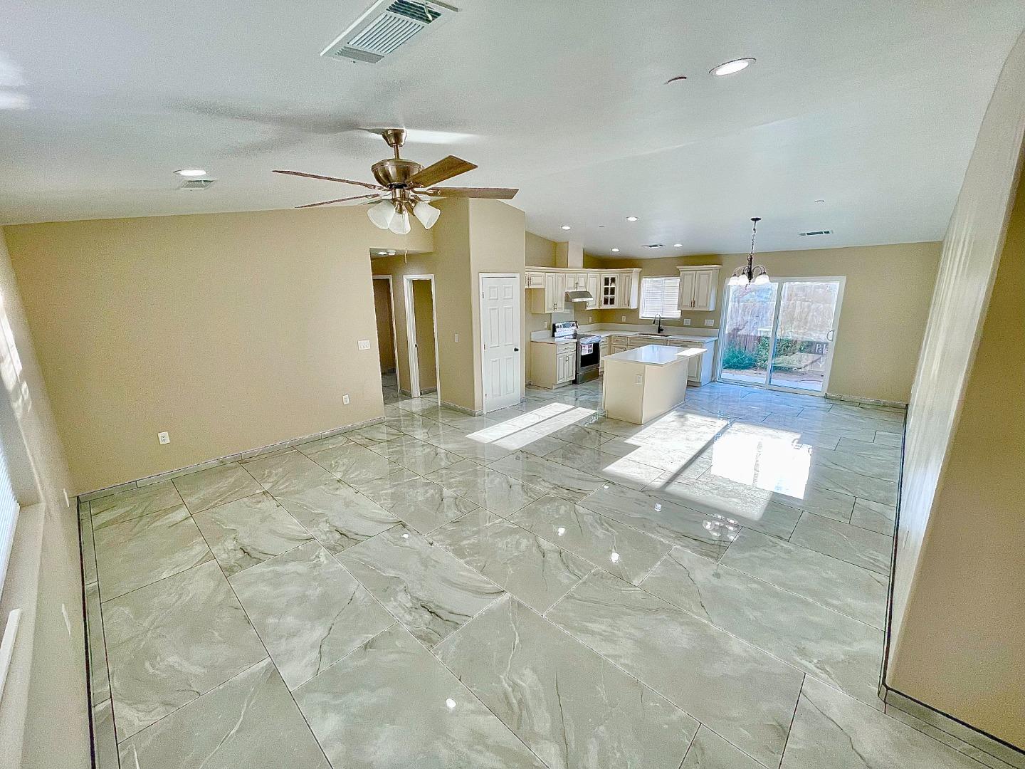 Detail Gallery Image 1 of 13 For 195 W Date Ave, Porterville,  CA 93257 - 4 Beds | 2 Baths