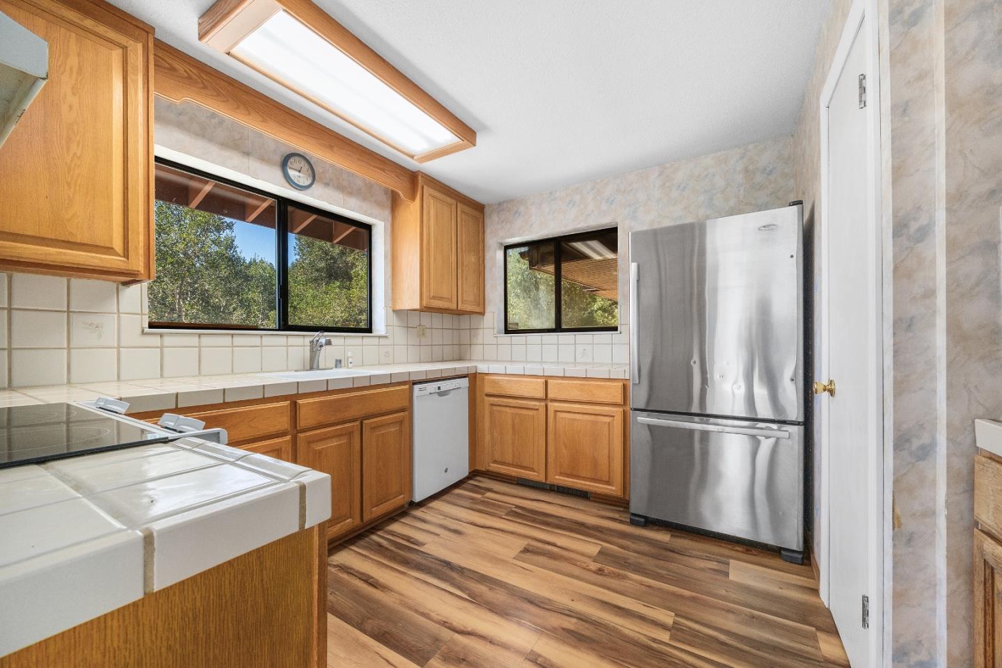 Detail Gallery Image 10 of 53 For 450 Hawk Ridge Rd, Boulder Creek,  CA 95006 - 4 Beds | 3 Baths