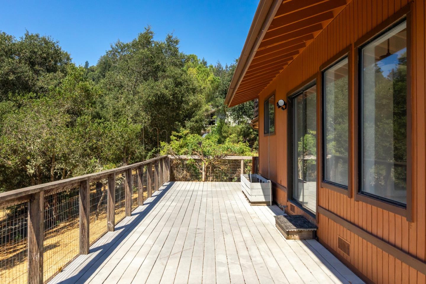 Detail Gallery Image 21 of 53 For 450 Hawk Ridge Rd, Boulder Creek,  CA 95006 - 4 Beds | 3 Baths