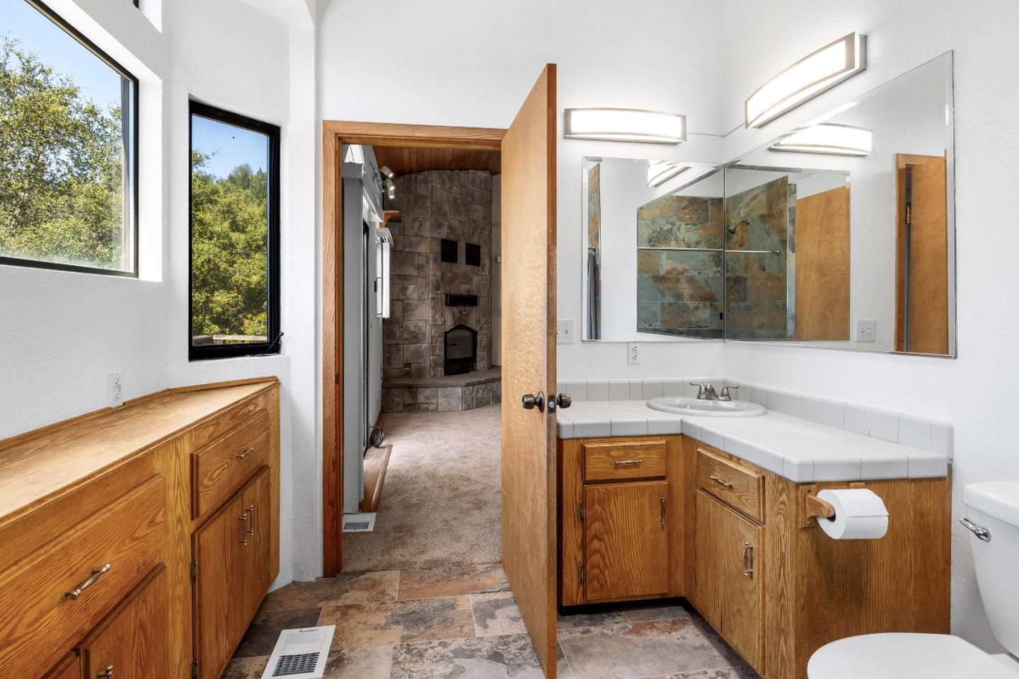 Detail Gallery Image 22 of 53 For 450 Hawk Ridge Rd, Boulder Creek,  CA 95006 - 4 Beds | 3 Baths