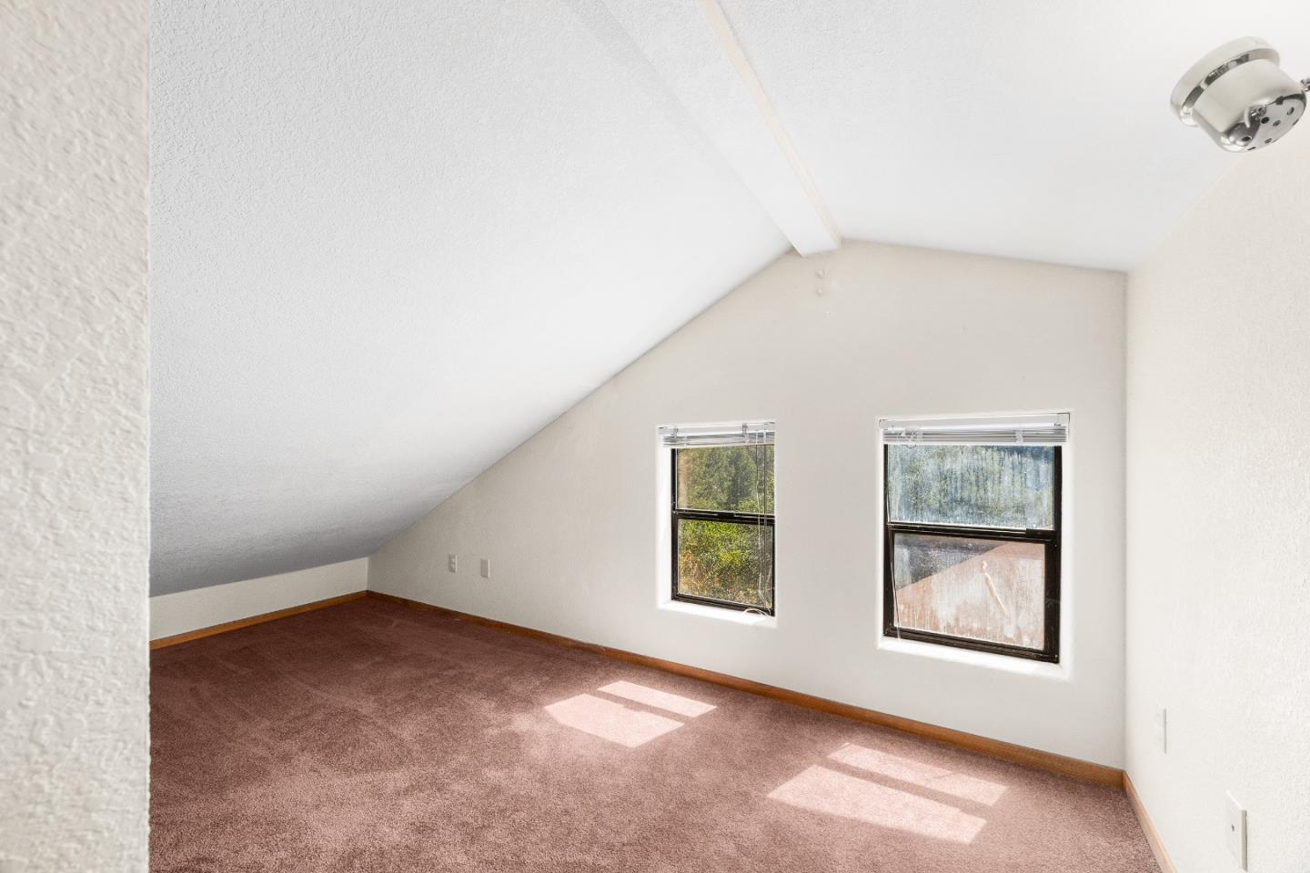Detail Gallery Image 34 of 53 For 450 Hawk Ridge Rd, Boulder Creek,  CA 95006 - 4 Beds | 3 Baths