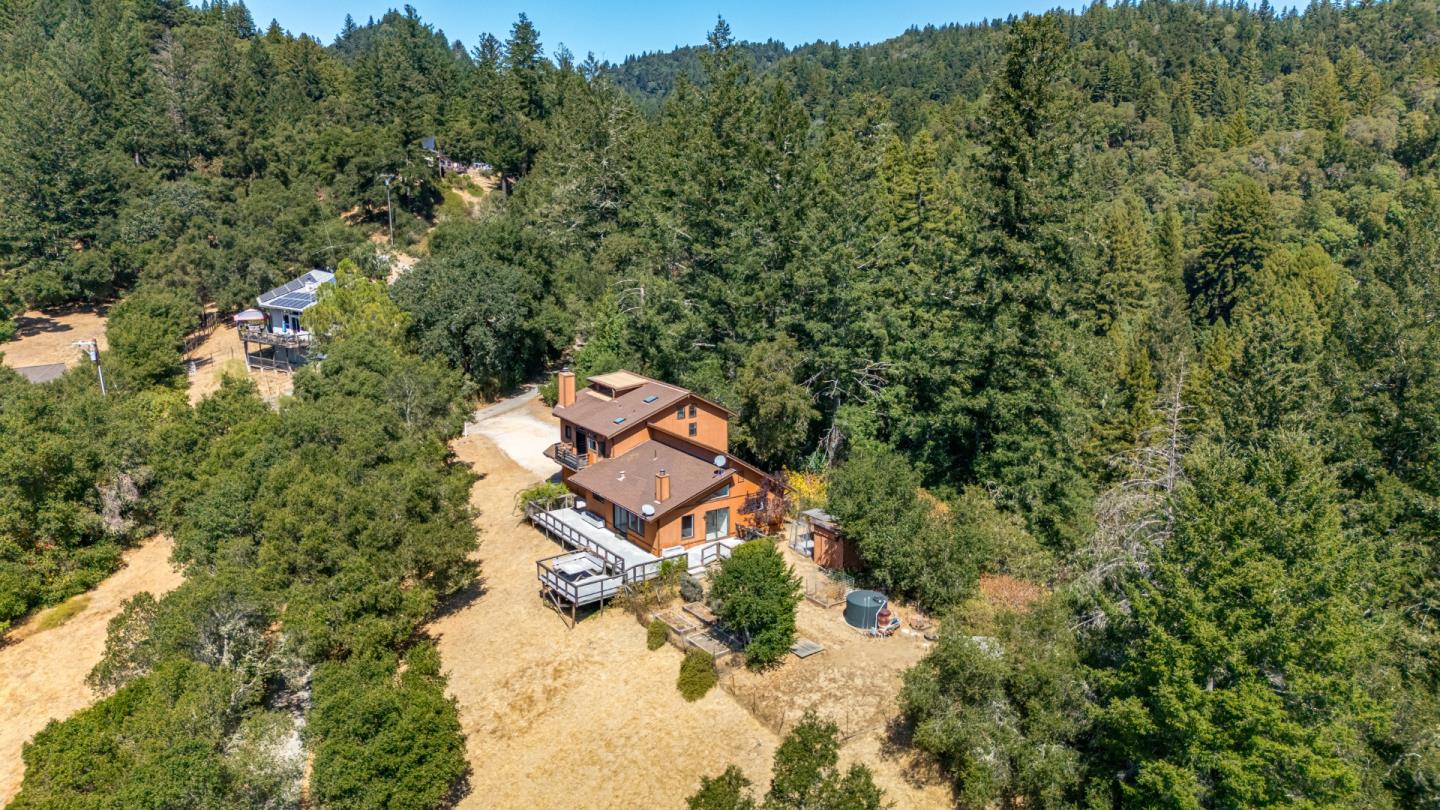 Detail Gallery Image 5 of 53 For 450 Hawk Ridge Rd, Boulder Creek,  CA 95006 - 4 Beds | 3 Baths