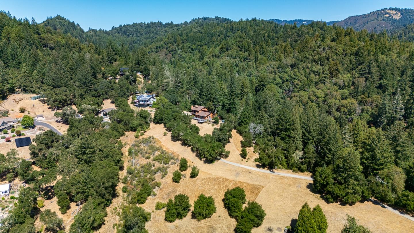 Detail Gallery Image 6 of 53 For 450 Hawk Ridge Rd, Boulder Creek,  CA 95006 - 4 Beds | 3 Baths