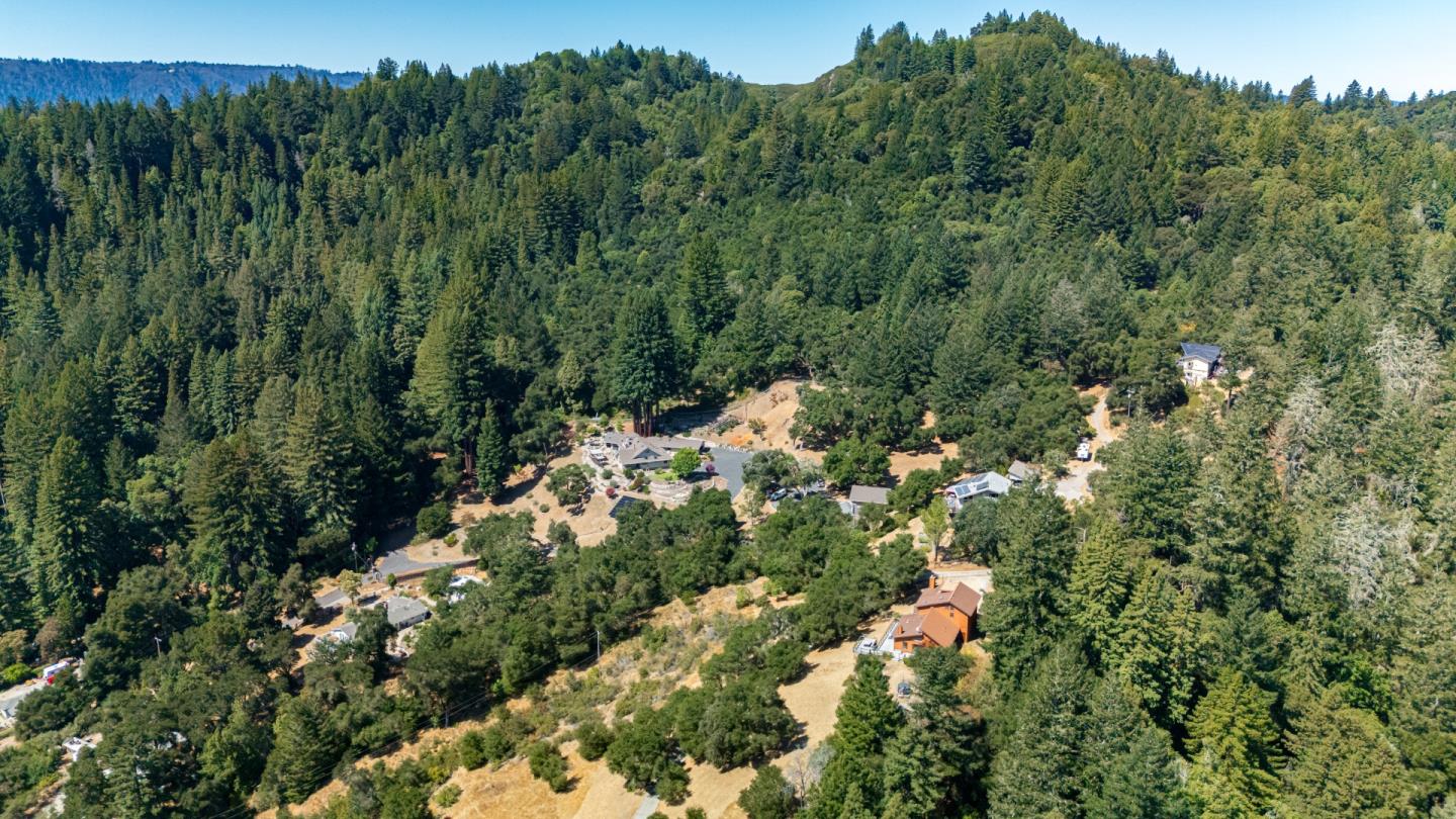 Detail Gallery Image 7 of 53 For 450 Hawk Ridge Rd, Boulder Creek,  CA 95006 - 4 Beds | 3 Baths
