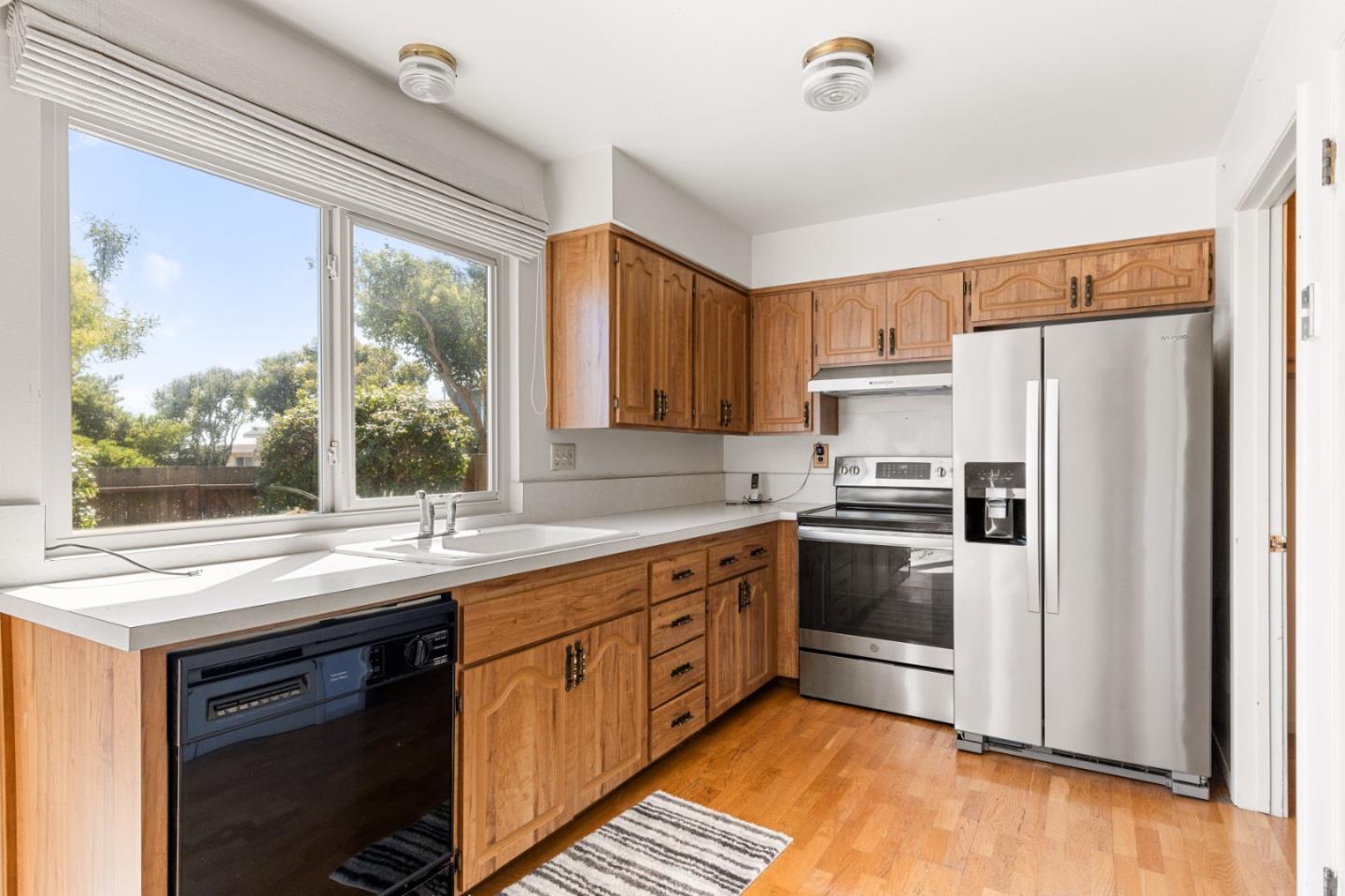 Detail Gallery Image 8 of 24 For 3730 Bettman Way, South San Francisco,  CA 94080 - 3 Beds | 2 Baths