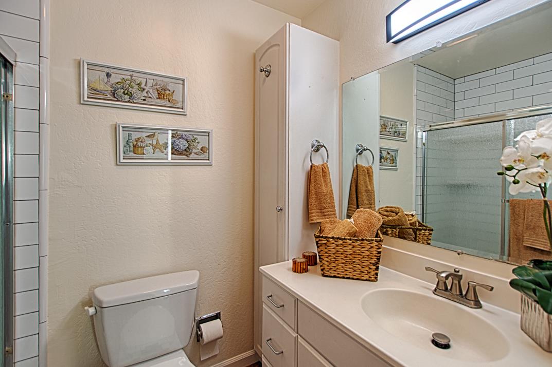 Detail Gallery Image 17 of 39 For 4223 Sea Pines Ct, Capitola,  CA 95010 - 2 Beds | 1 Baths
