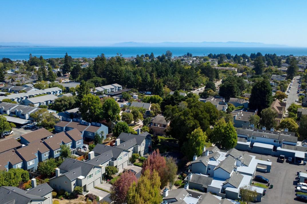 Detail Gallery Image 22 of 39 For 4223 Sea Pines Ct, Capitola,  CA 95010 - 2 Beds | 1 Baths