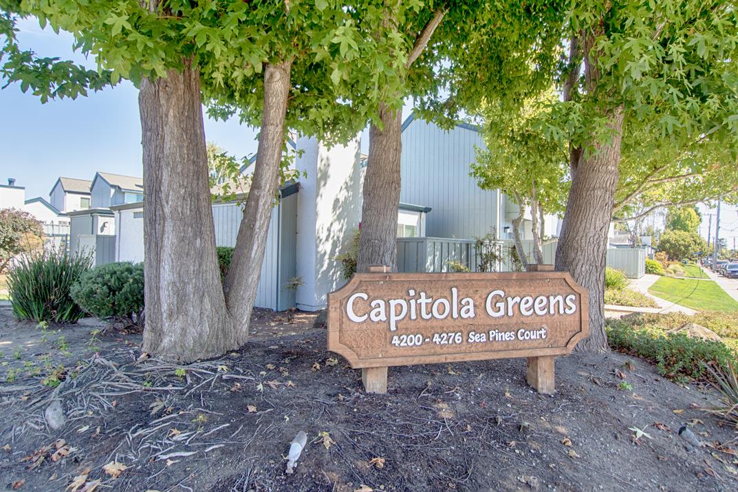 Detail Gallery Image 3 of 39 For 4223 Sea Pines Ct, Capitola,  CA 95010 - 2 Beds | 1 Baths