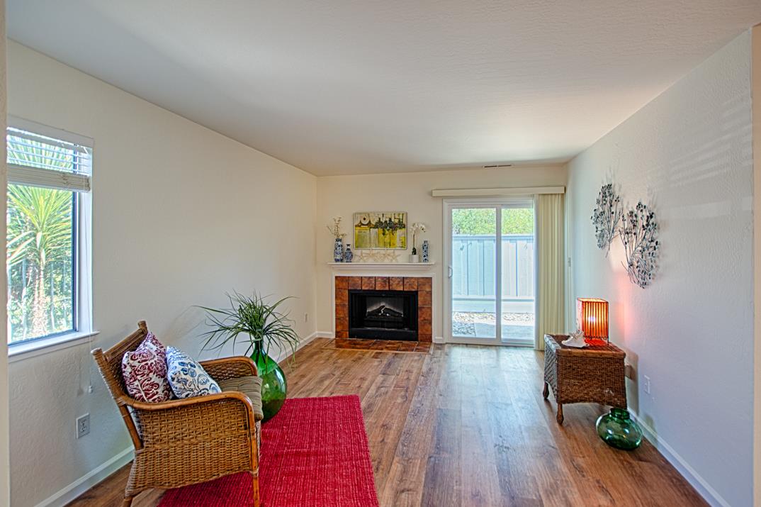 Detail Gallery Image 5 of 39 For 4223 Sea Pines Ct, Capitola,  CA 95010 - 2 Beds | 1 Baths