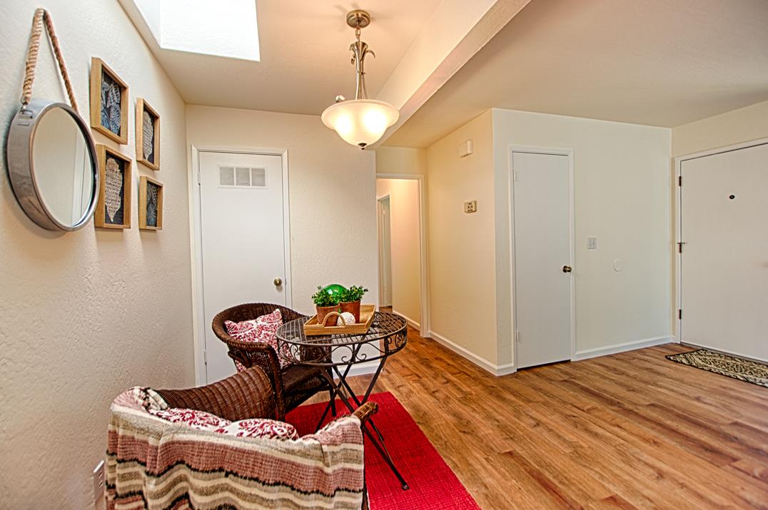 Detail Gallery Image 9 of 39 For 4223 Sea Pines Ct, Capitola,  CA 95010 - 2 Beds | 1 Baths