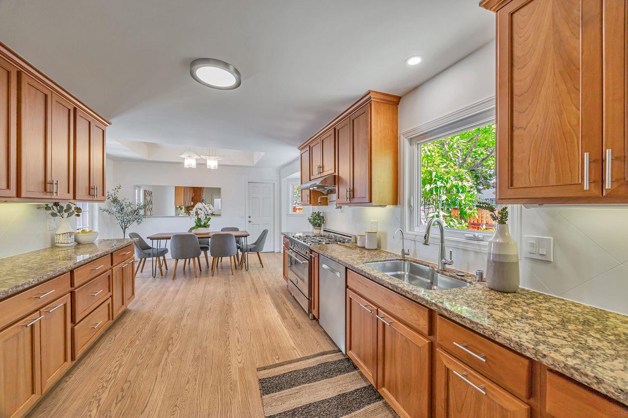 Detail Gallery Image 18 of 51 For 371 Jeter St, Redwood City,  CA 94062 - 4 Beds | 3 Baths