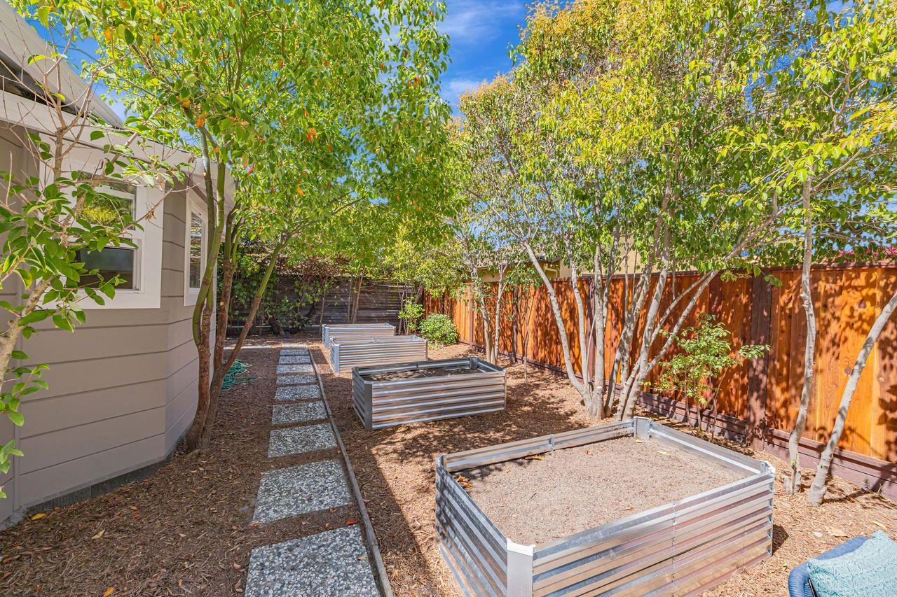 Detail Gallery Image 41 of 51 For 371 Jeter St, Redwood City,  CA 94062 - 4 Beds | 3 Baths