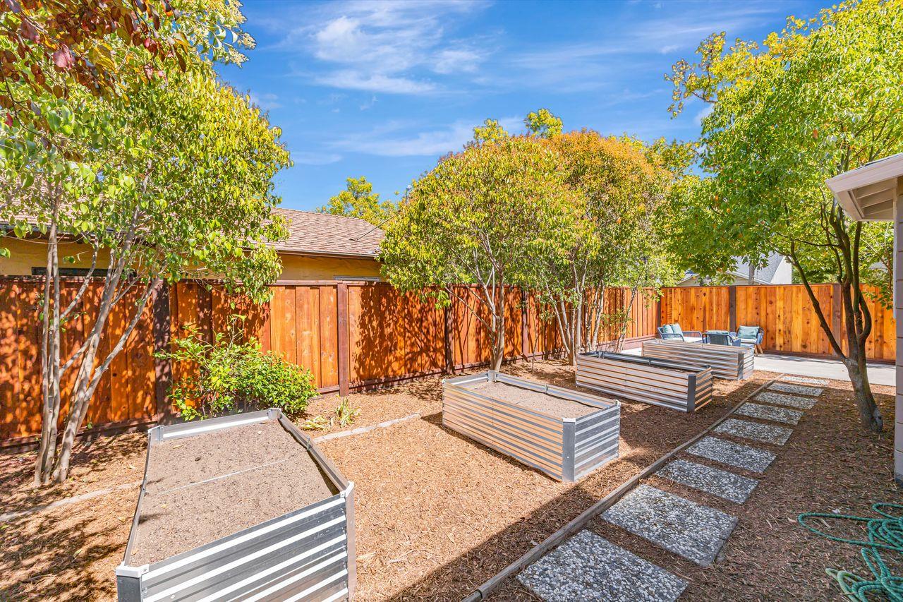 Detail Gallery Image 42 of 51 For 371 Jeter St, Redwood City,  CA 94062 - 4 Beds | 3 Baths