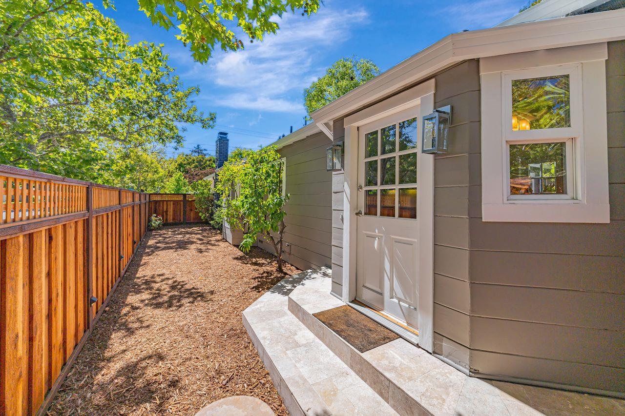 Detail Gallery Image 46 of 51 For 371 Jeter St, Redwood City,  CA 94062 - 4 Beds | 3 Baths