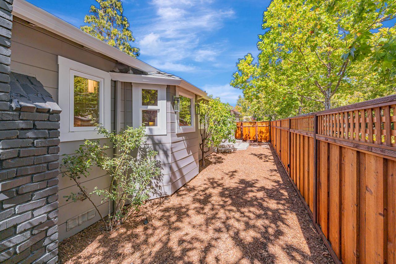 Detail Gallery Image 47 of 51 For 371 Jeter St, Redwood City,  CA 94062 - 4 Beds | 3 Baths