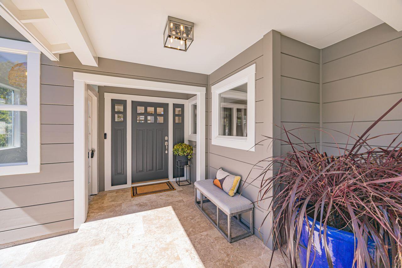 Detail Gallery Image 9 of 51 For 371 Jeter St, Redwood City,  CA 94062 - 4 Beds | 3 Baths