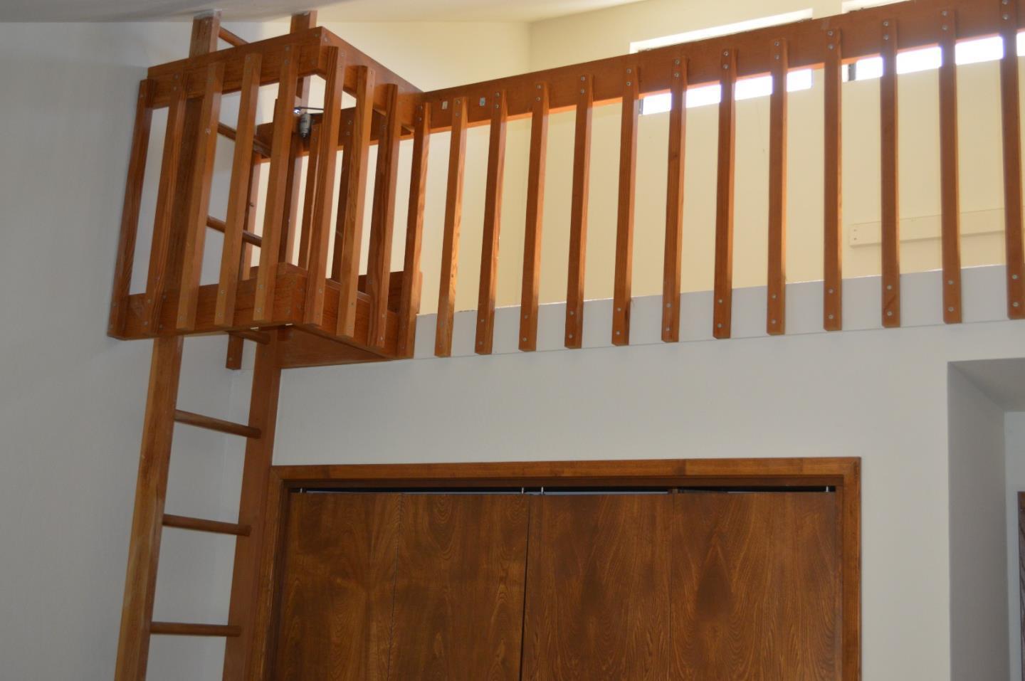 Detail Gallery Image 19 of 26 For 1005 Drake Ct, San Carlos,  CA 94070 - 4 Beds | 2/1 Baths