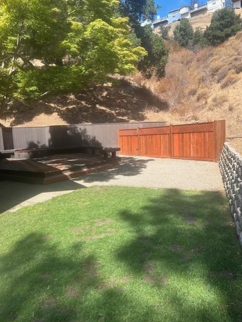 Detail Gallery Image 20 of 26 For 1005 Drake Ct, San Carlos,  CA 94070 - 4 Beds | 2/1 Baths