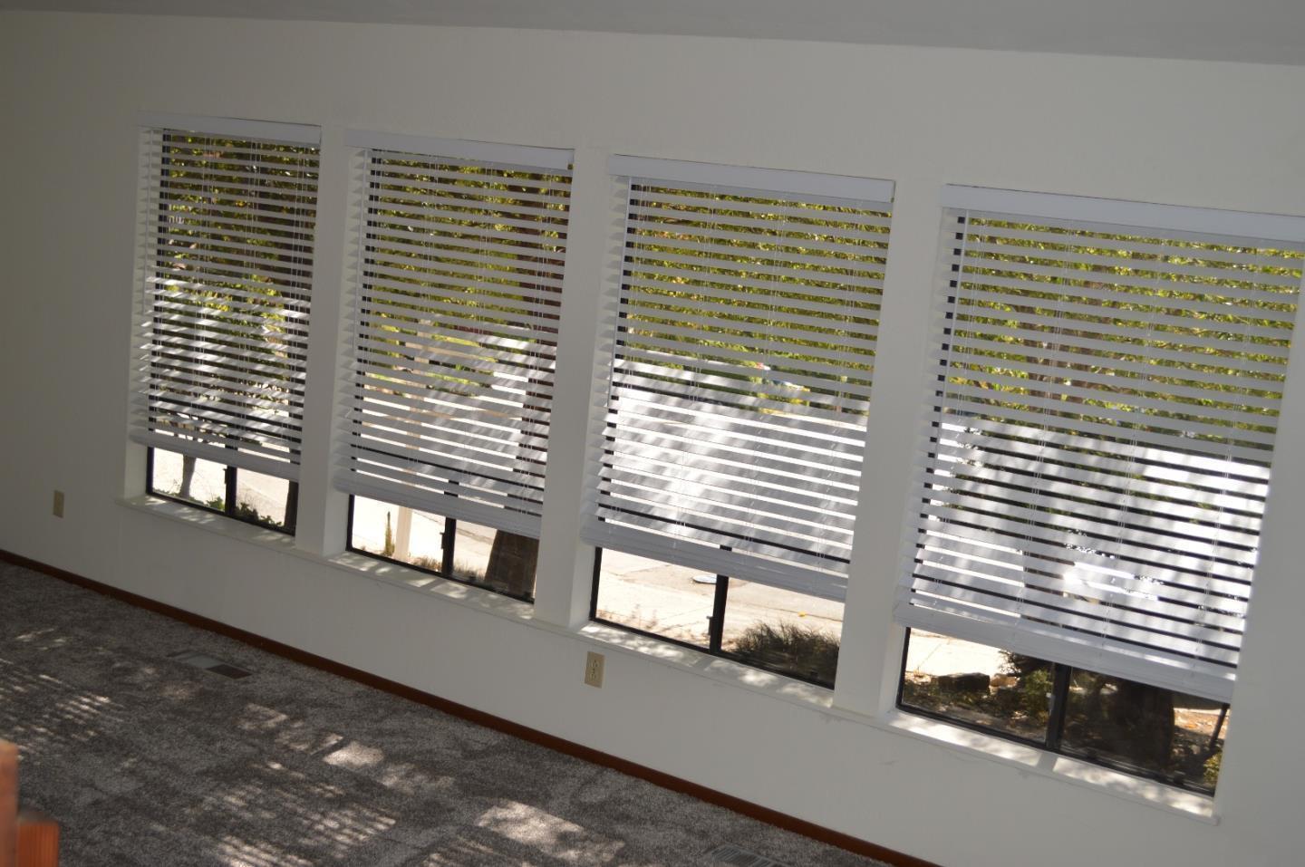 Detail Gallery Image 6 of 26 For 1005 Drake Ct, San Carlos,  CA 94070 - 4 Beds | 2/1 Baths