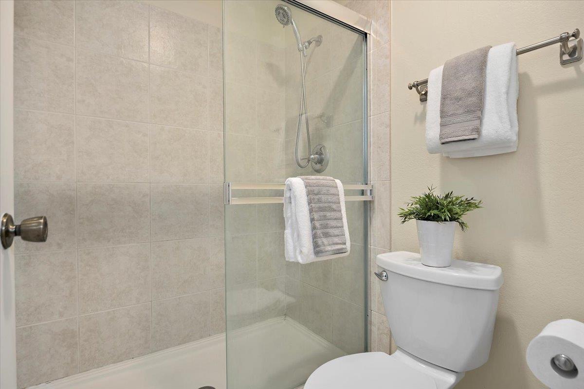 Detail Gallery Image 16 of 18 For 2296 Almaden Rd #B,  San Jose,  CA 95125 - 2 Beds | 2 Baths