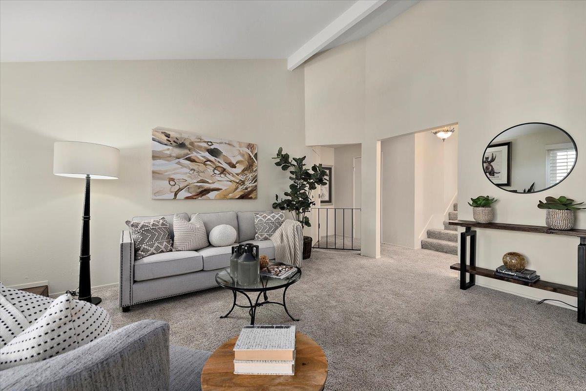 Detail Gallery Image 3 of 18 For 2296 Almaden Rd #B,  San Jose,  CA 95125 - 2 Beds | 2 Baths