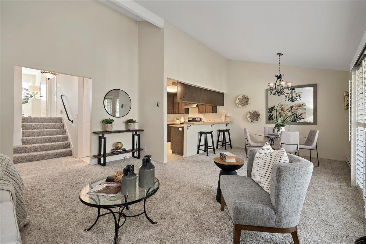 Detail Gallery Image 5 of 18 For 2296 Almaden Rd #B,  San Jose,  CA 95125 - 2 Beds | 2 Baths