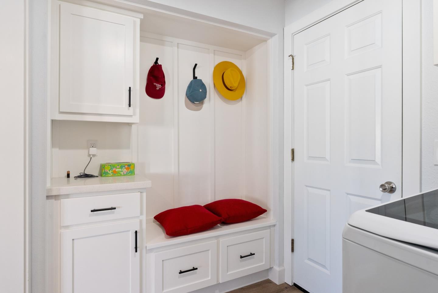 Detail Gallery Image 12 of 26 For 911 Saint Ann Dr, Paso Robles,  CA 93446 - 3 Beds | 2/1 Baths